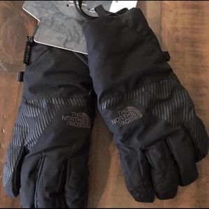 New - The North Face Gloves - Men’s Small